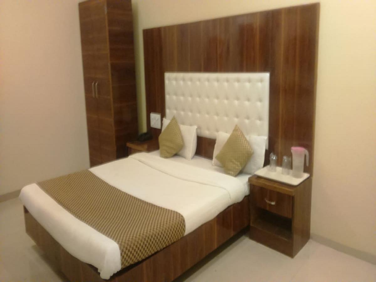 Hotel Shri Krishna Shirdi Exterior foto