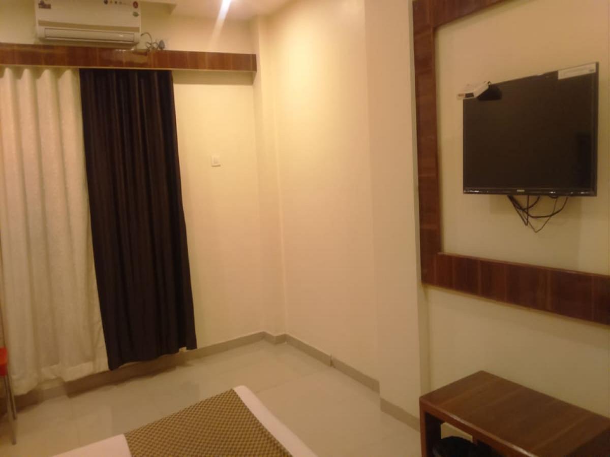 Hotel Shri Krishna Shirdi Exterior foto